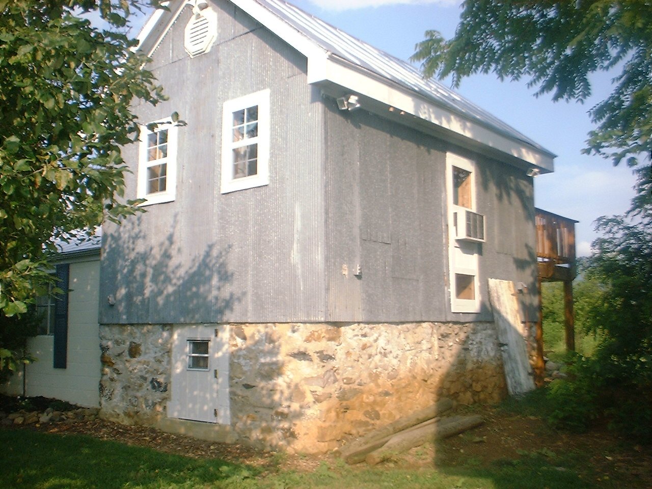 Luray, VA Old Ice House, Cabin rental, FSBO
